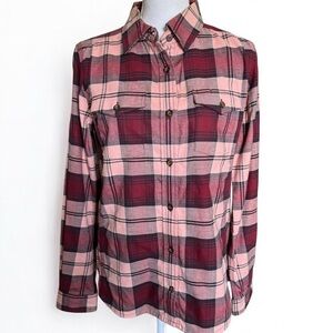 Woman’s Carhartt Flannel size small 4/6